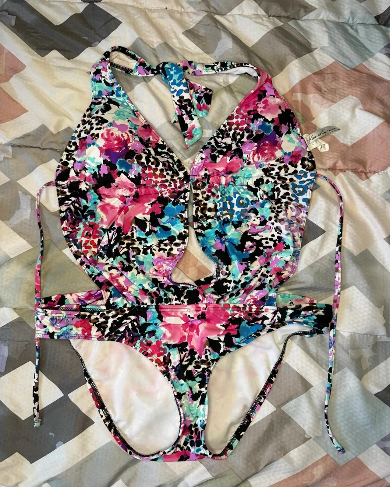 Kenneth Cole One-Piece Swimsuits, size M / 38 / 10, photo 1